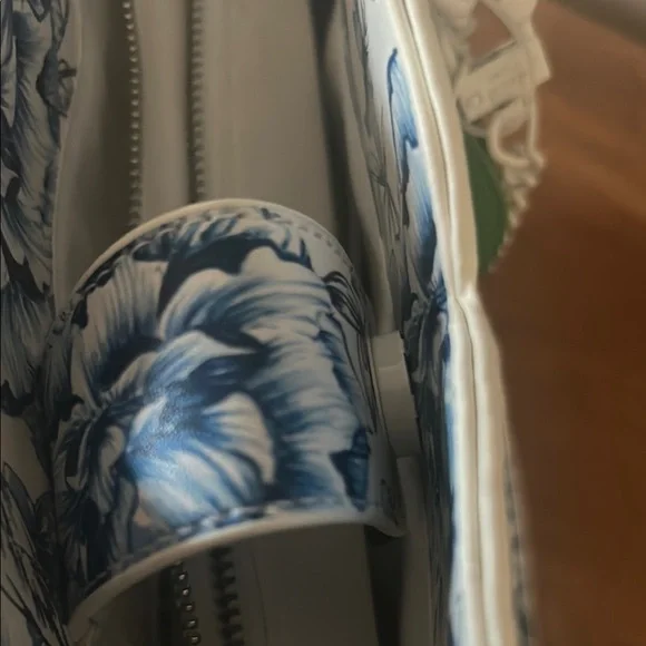 Betsey Johnson Blue Floral Scalloped Edge Tote Bag w/ Chain Straps | NWT - Picture 13 of 13